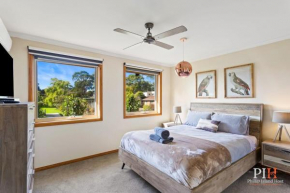 Private Family Home Near North-Facing Beach